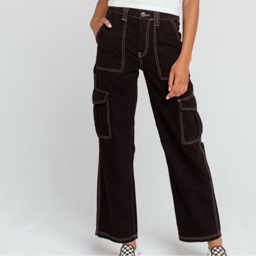 UO Black High-Waisted Contrast Stitch Skate Jean - Picture 2 of 5